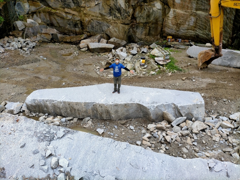 岡崎市の採石場訪問、中根石材さんが宇寿石を採石しております | 愛知