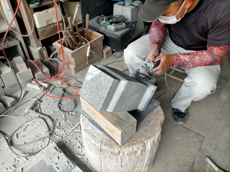水鉢　国産品　花沢石　手作り　お墓 水鉢とは？ | 成和 公式サイト 大阪府高槻市・羽曳野市・奈良県の霊園 その他